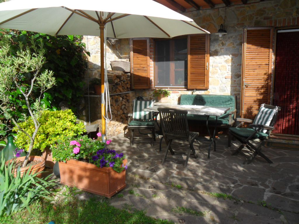 CASA SEMI INDIPENDENTE - VENDITA - GAVORRANO - GIUNCARICO CASA SEMI INDIPENDENTE - VENDITA - GAVORRANO - GIUNCARICO